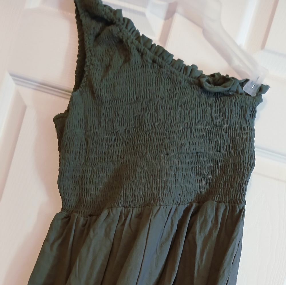 Dark Green Sleeveless Dress
